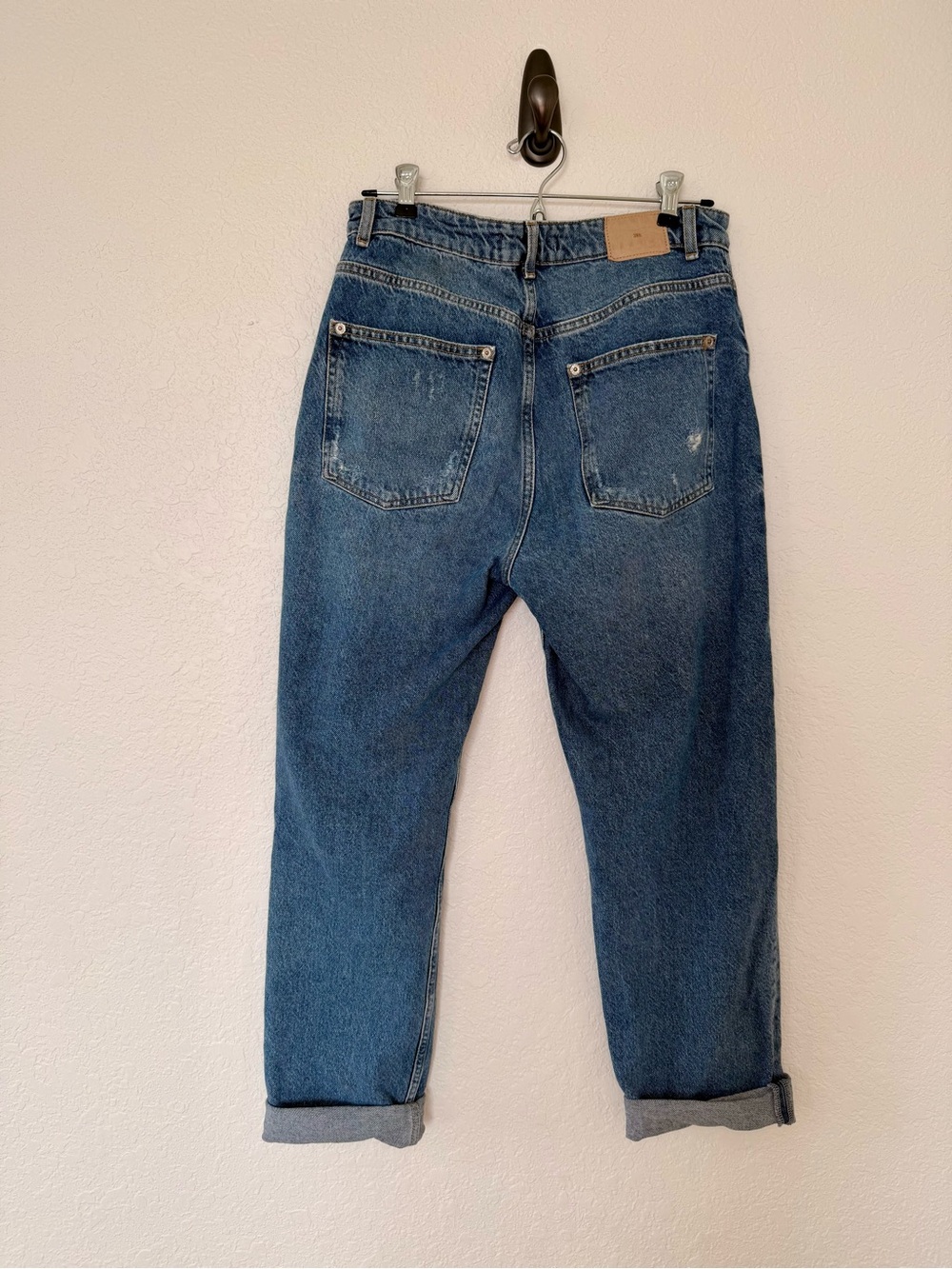 Zara Boyfriend Cut, Distressed Blue Relaxed Jeans - Picture 4 of 5